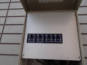 福岡市内太陽光事例接続箱004